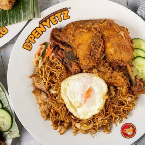 Mie Goreng with Quarter Chicken