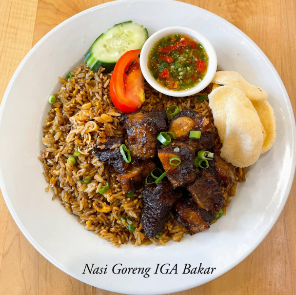 Nasi Goreng Iga Bakar / Fried rice with grilled beef ribs