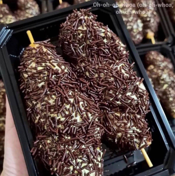 Donut Paha Ceres / choc doughnut in skewer