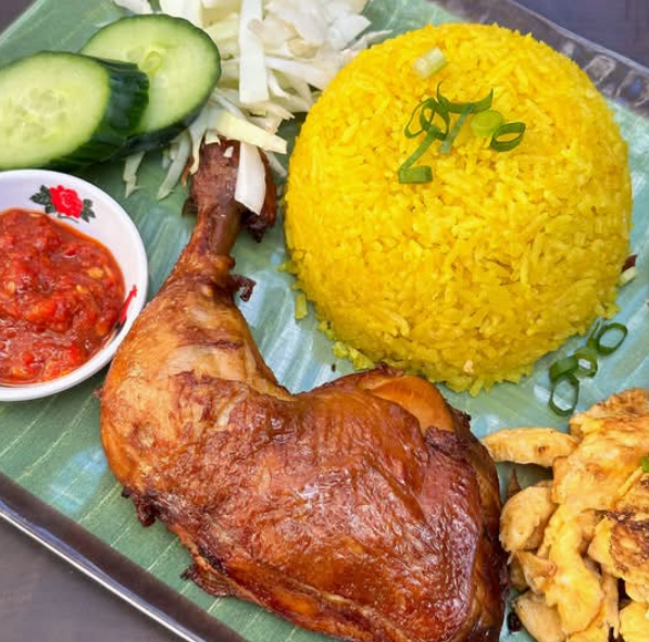 Nasi Kuning Ayam Kalasan