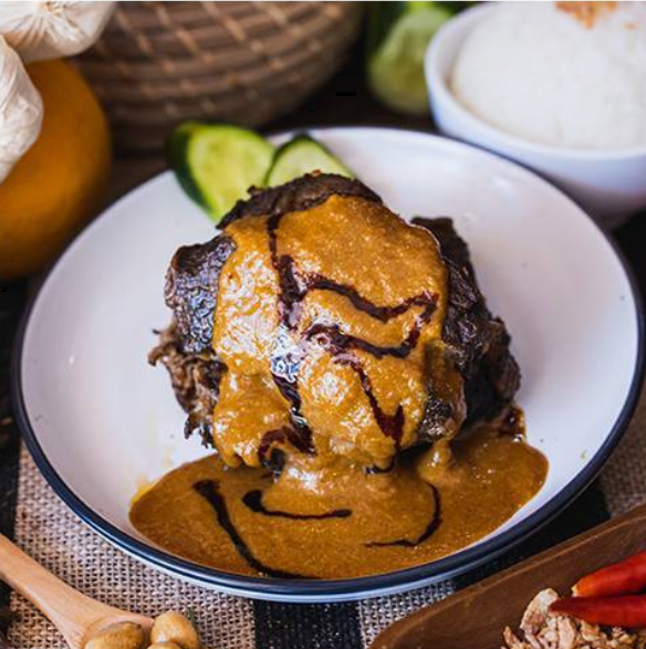 Fried Steak with Peanut Sauce