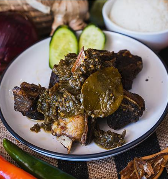 Beef Ribs with Green Chilli Sauce