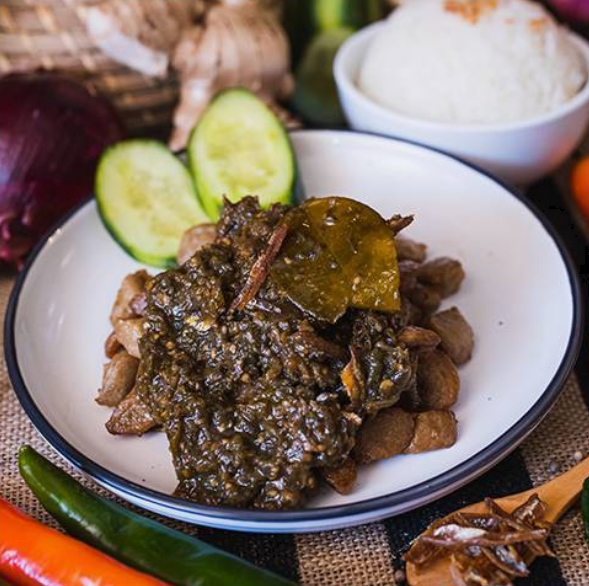 Sliced Beef Balls with Green Chilli Sauce
