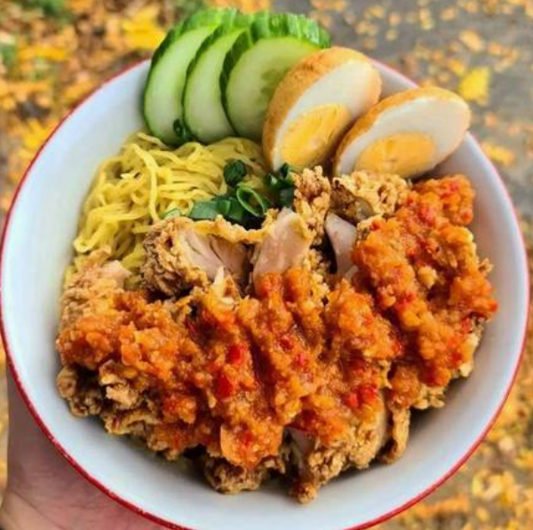 Mie Geprek (Smashed Chicken on Noodle) ~ original