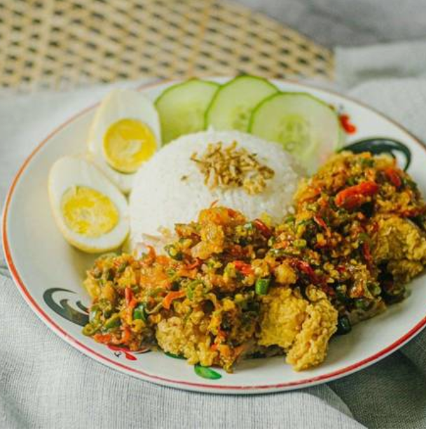 Smashed Chicken on Rice with Sambal Merconπ₯