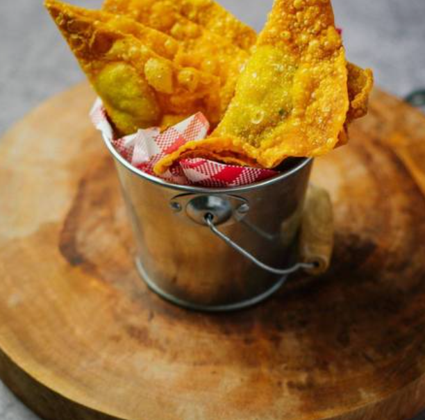 Fried Chicken Wontons (Pangsit Goreng Ayam) (5 pcs)