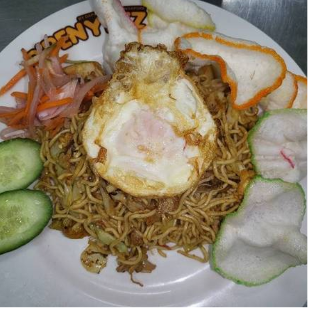 Mee Goreng Ayam Suwir