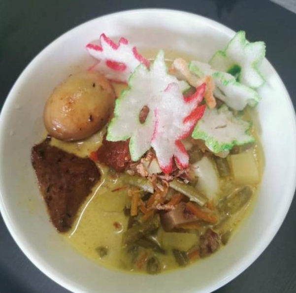 Lontong Sayur Padang