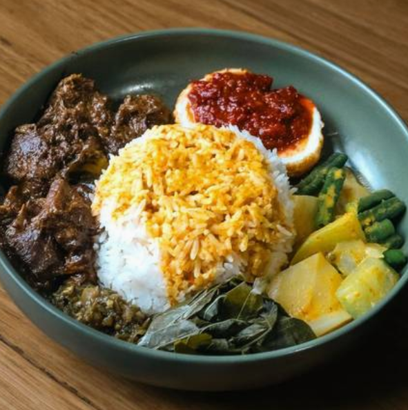 Nasi Kapau (Curry Platter)