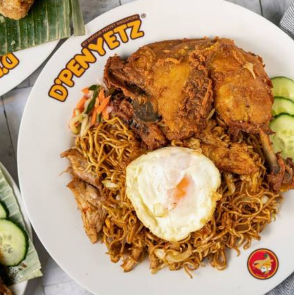 Mie Goreng with Quarter Chicken