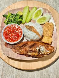 Nasi Tempong Ikan