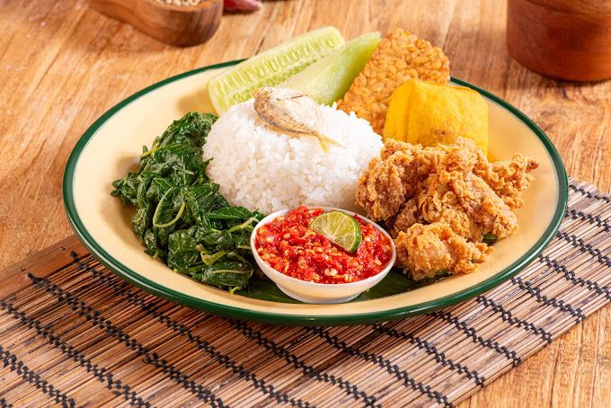 Nasi Tempong Telur